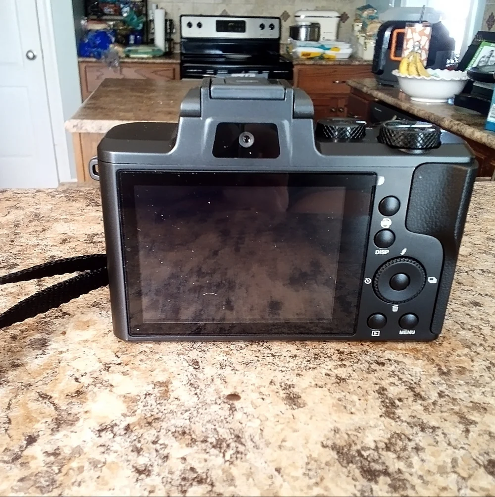 8K NIB Digital Camera Ultra HD, Dual Cameras, Auto Focus, All Accessories Below